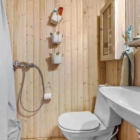 1 Bedroom Cozy In Nykobing Sj Vakantiehuis *